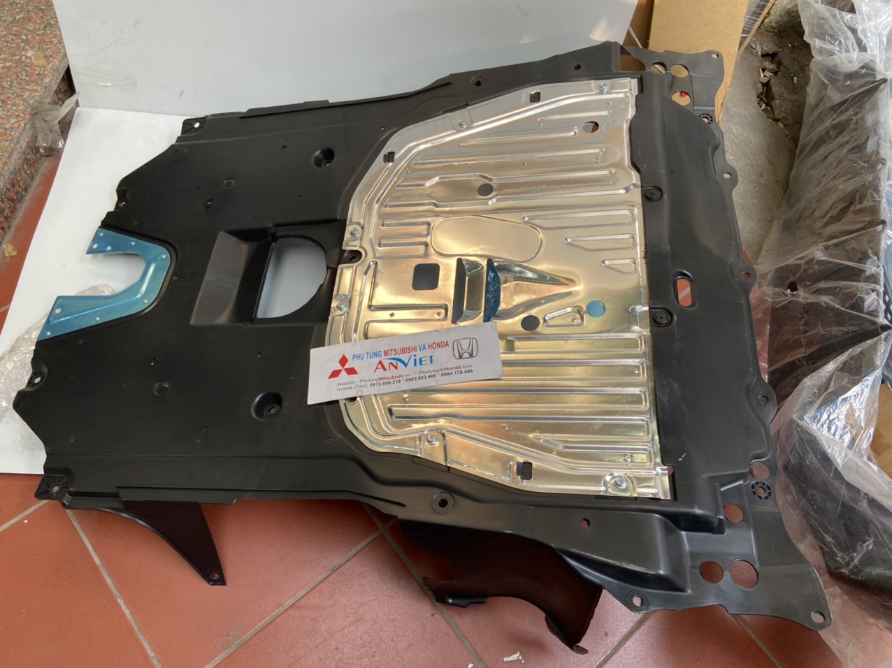 Chắn bùn gầm máy xe Honda CIVIC 2017